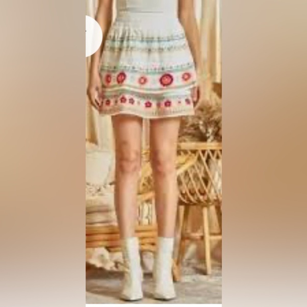 Savanna Jane White Mini Skirt with Floral Embroidery